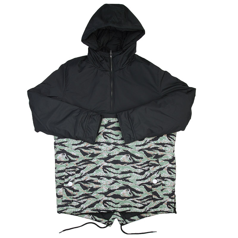 мужская зеленая куртка True spin Анорак Fishtail Blk/camo Fishtail blk/camo - цена, описание, фото 1